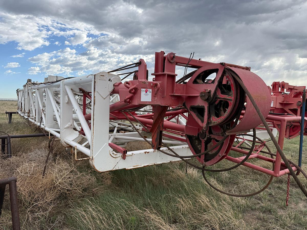 Used NOV FRANKS 96’ X 215,000 LBS DERRICK