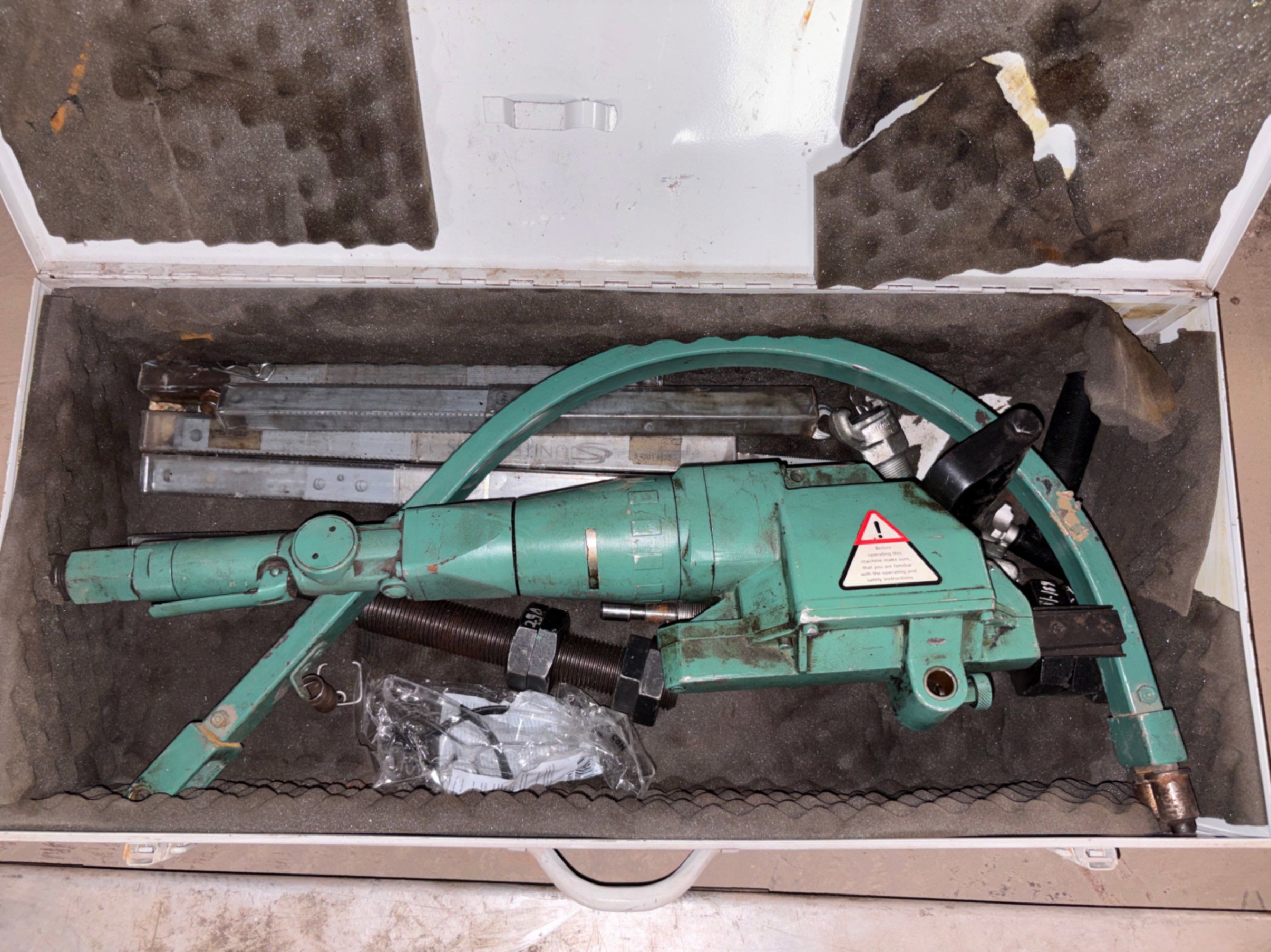 Used CS Unitec 5 1212 0050 Pneumatic Power Hacksaw