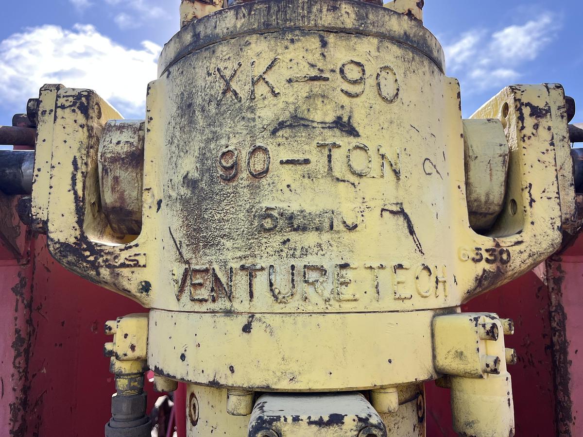 Used 2010 VENTURETECH XK-90 POWER SWIVEL MTD. T/A GOOSENECK TRAILER