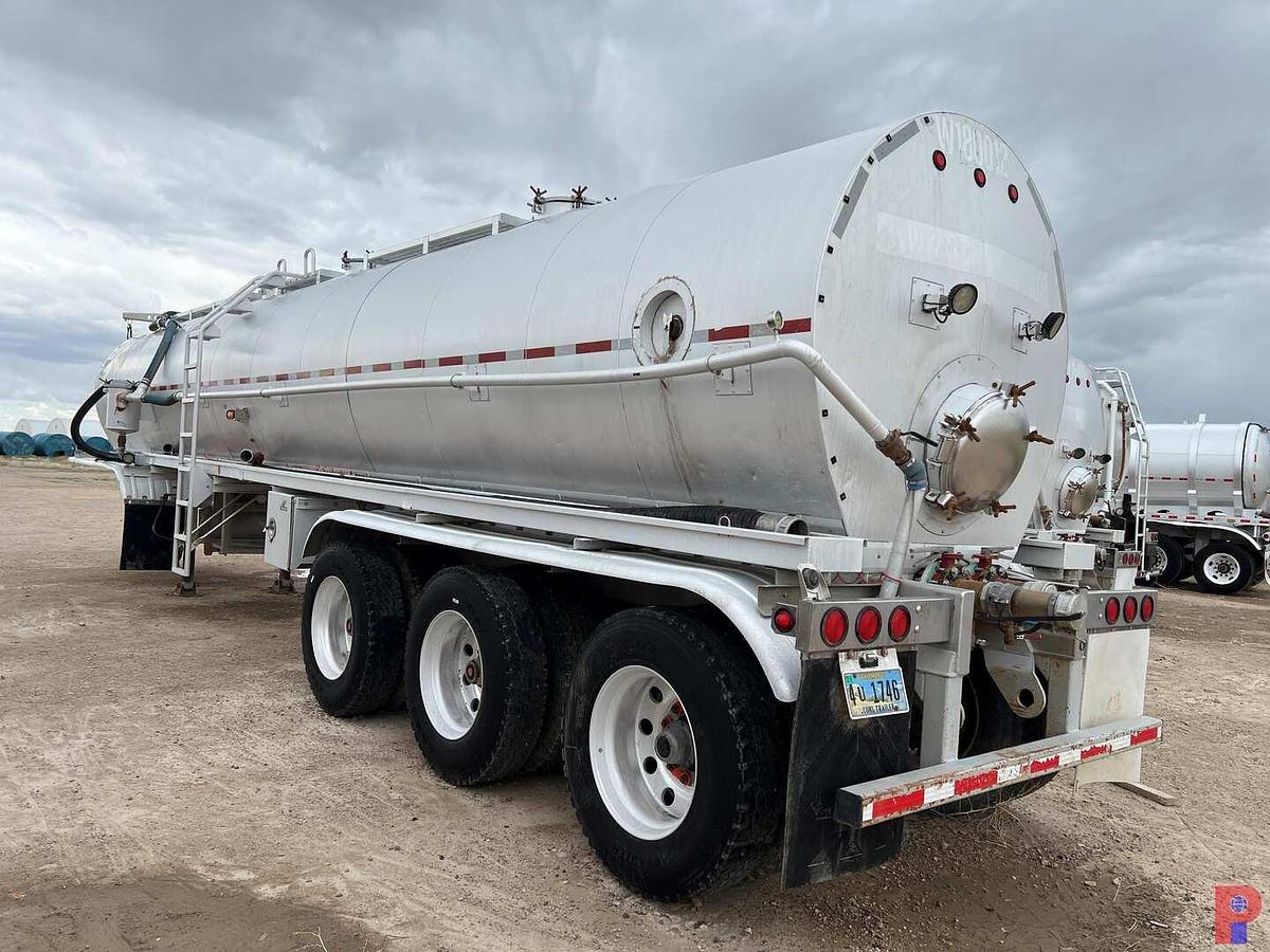 Used 2015 TREMCAR TRI-AXLE 180BBL ALUM. VACUUM TRAILER