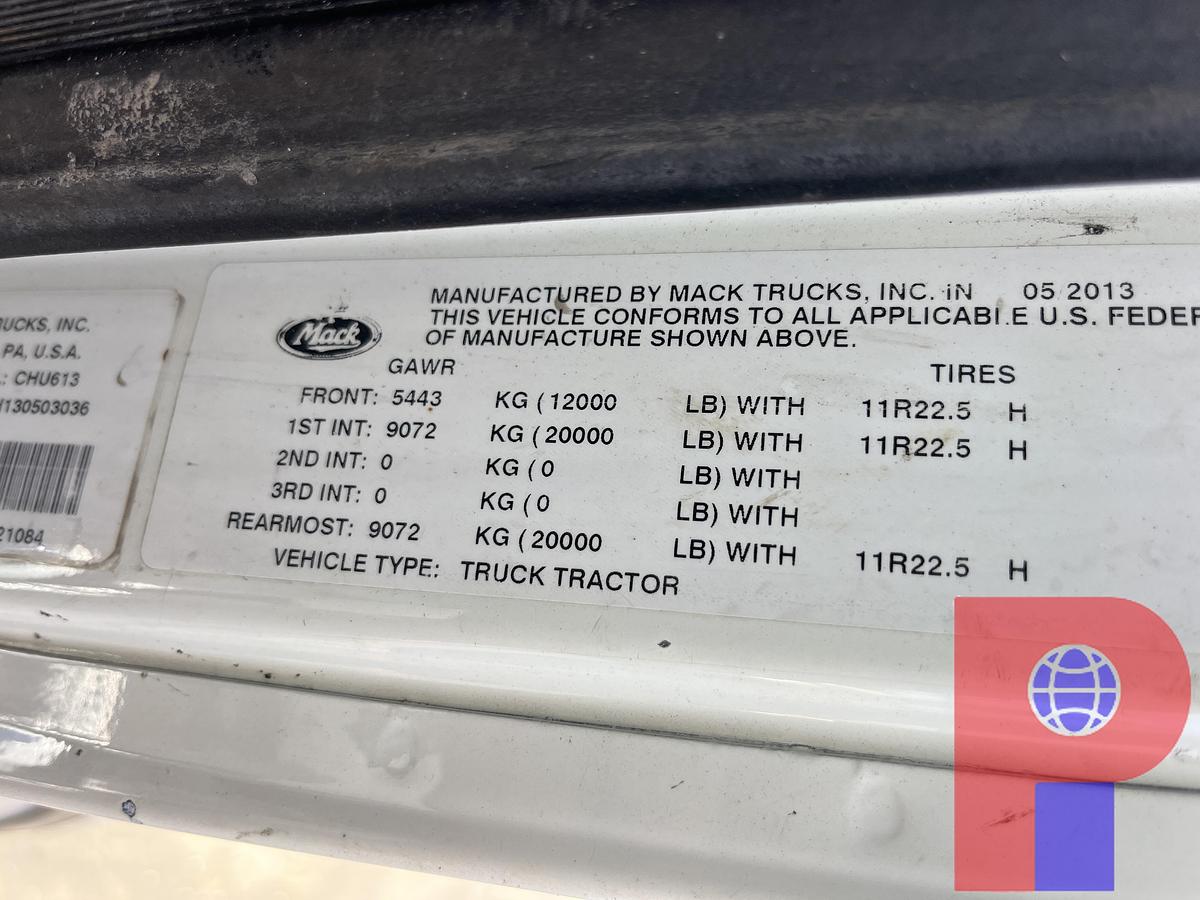 Used 2014 MACK PINNACLE CHU613 T/A DAY CAB TRUCK