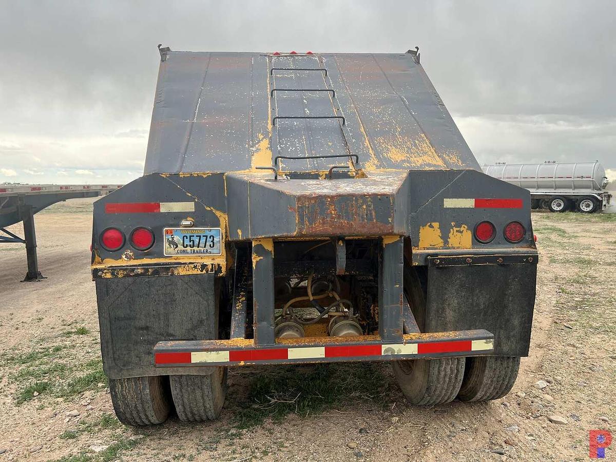 Used 1983 FRUEHAUF 28’ T/A BELLY DUMP TRAILER