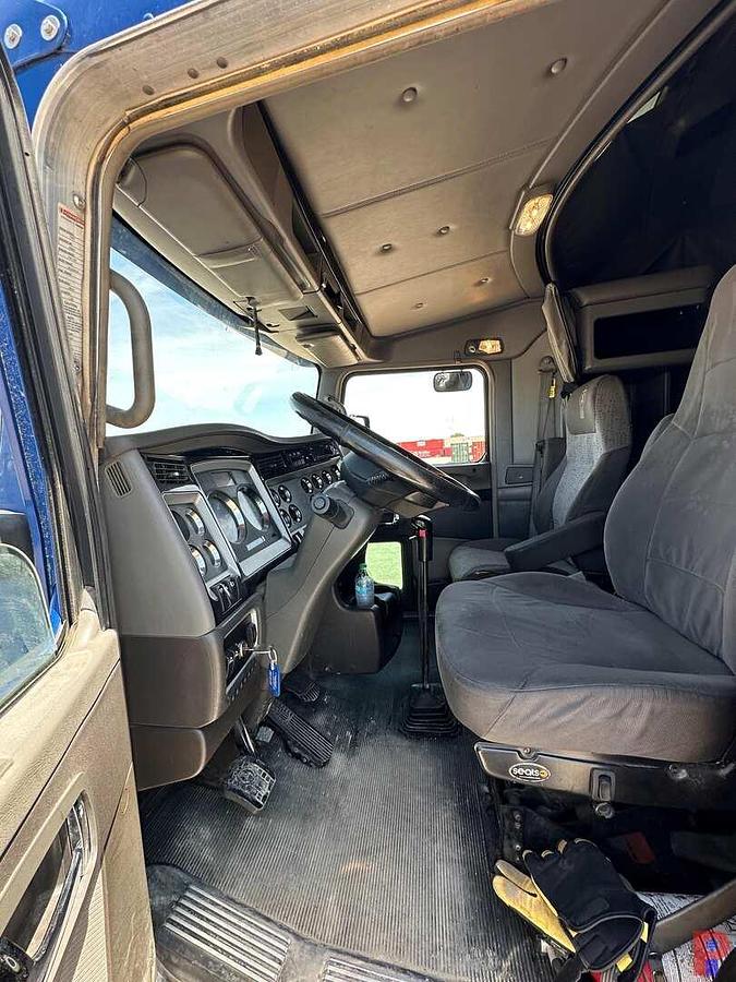 Used 2015 KENWORTHT-660 T/A SLEEPER TRUCK TRACTOR