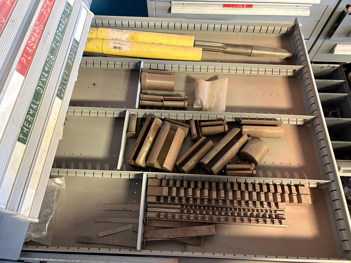 Used Lyon MS-II safety link 13-drawer rolling toolbox w/ assorted machine shop tools