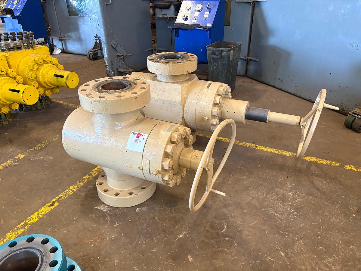 Used (2x$) 7-1/16” 10k frac valves, field ready