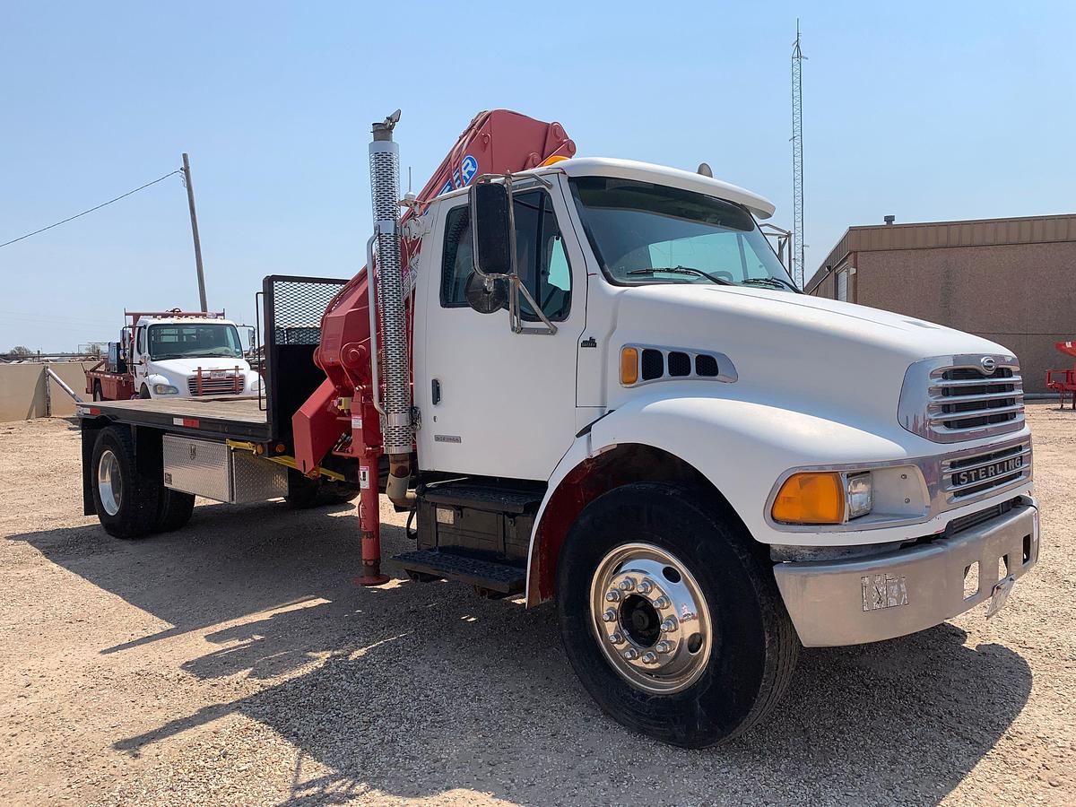Used 2001 STERLING M7500 ACTERRA S/A DAYCAB KNUCKLE BOOM CRANE TRUCK