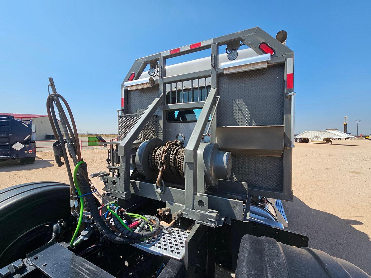 Used 2022 Kenworth T880 Heavy Haul Winch Truck