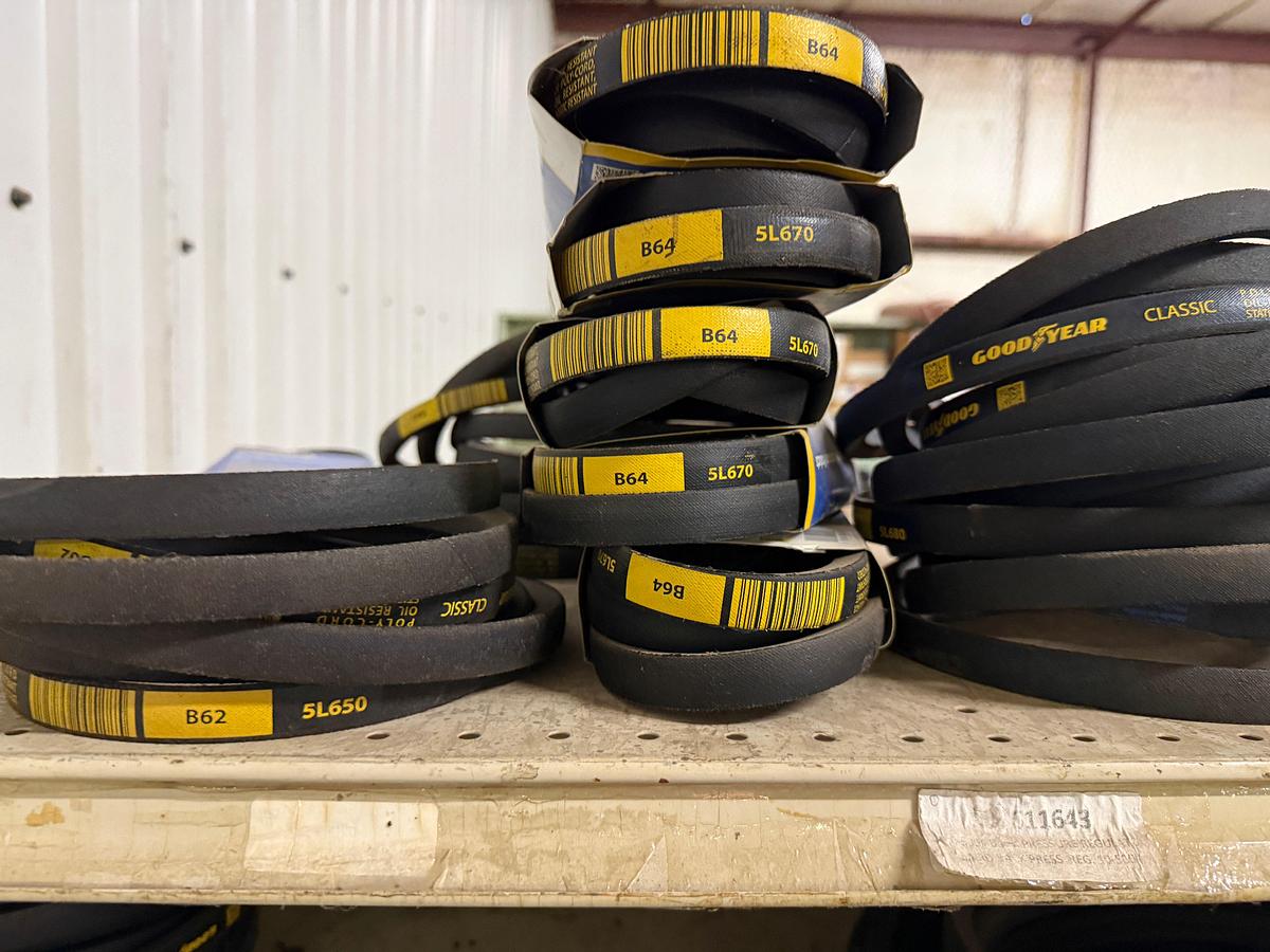 Used SECTION OF (150+) MOSTLY GOODYEAR B-SECTION BELTS SIZE RANGE B62 THRU B225