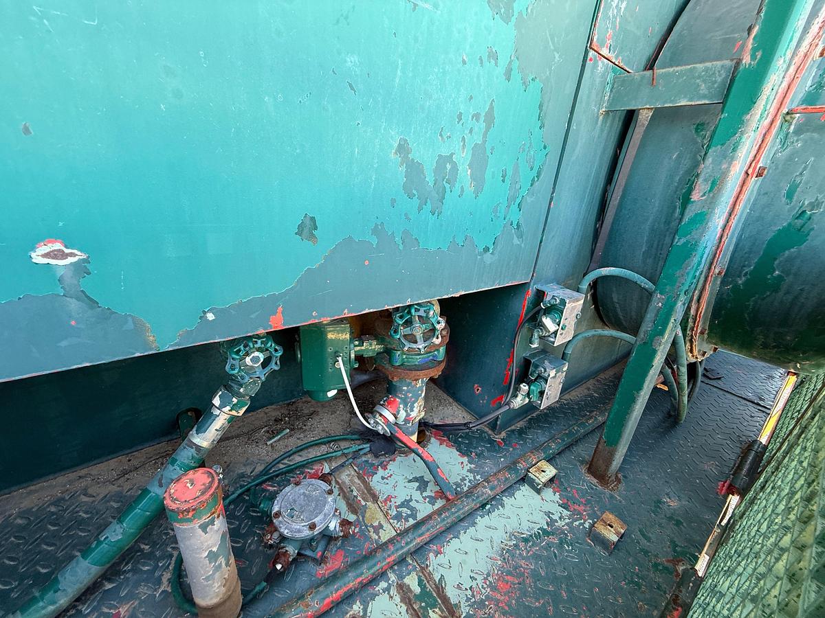 Used 2006 SJ PETRO XJ450 105’-303K LBS. 5-AXLE MOBILE DRILLING RIG