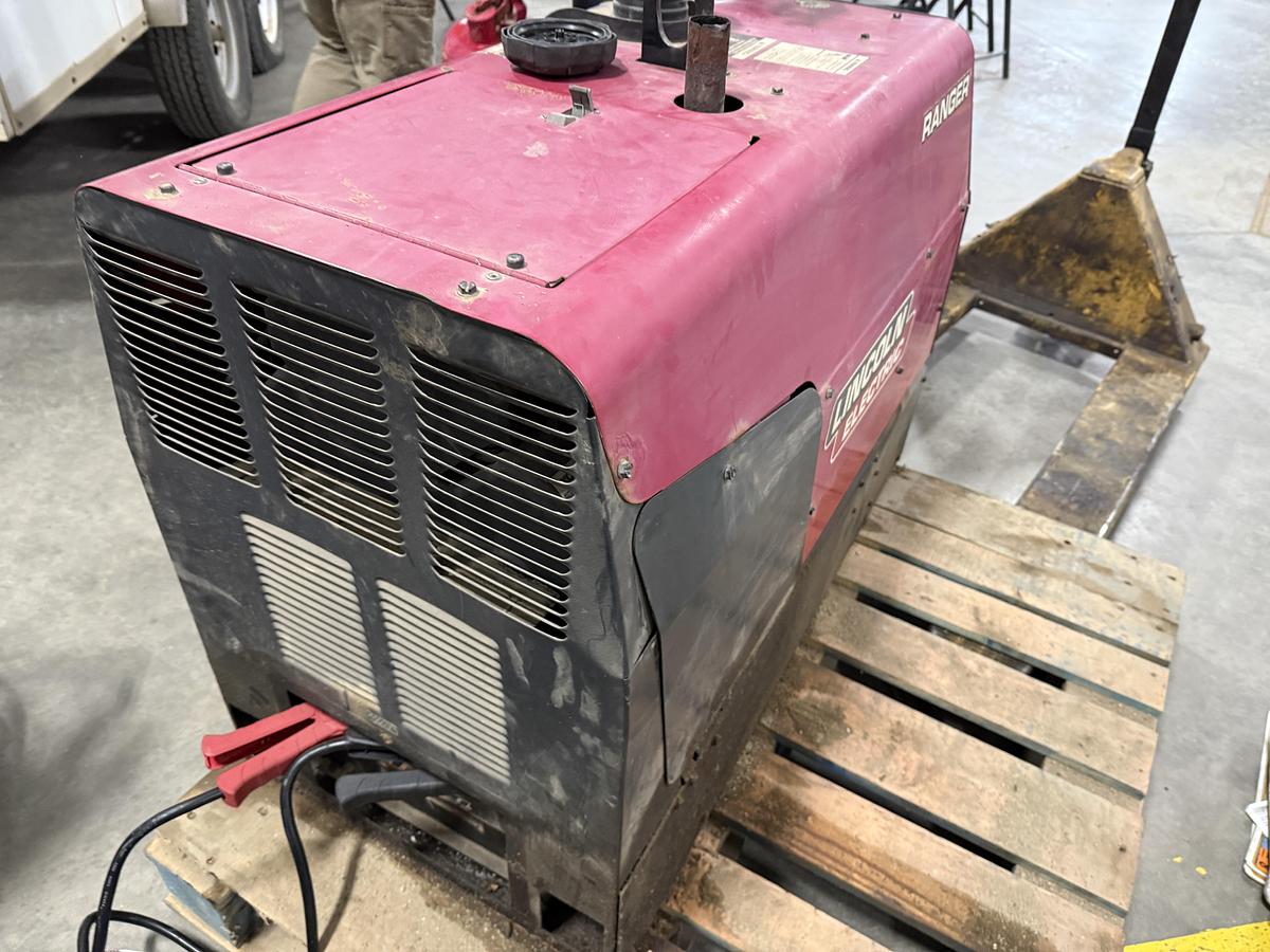 Used LINCOLN RANGER 305 G WELDING MACHINE