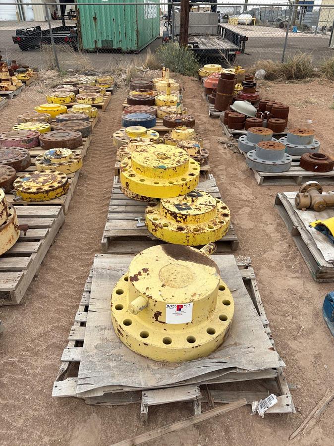 Used (6 pallets) assorted blind/ lift flanges & adapter flanges