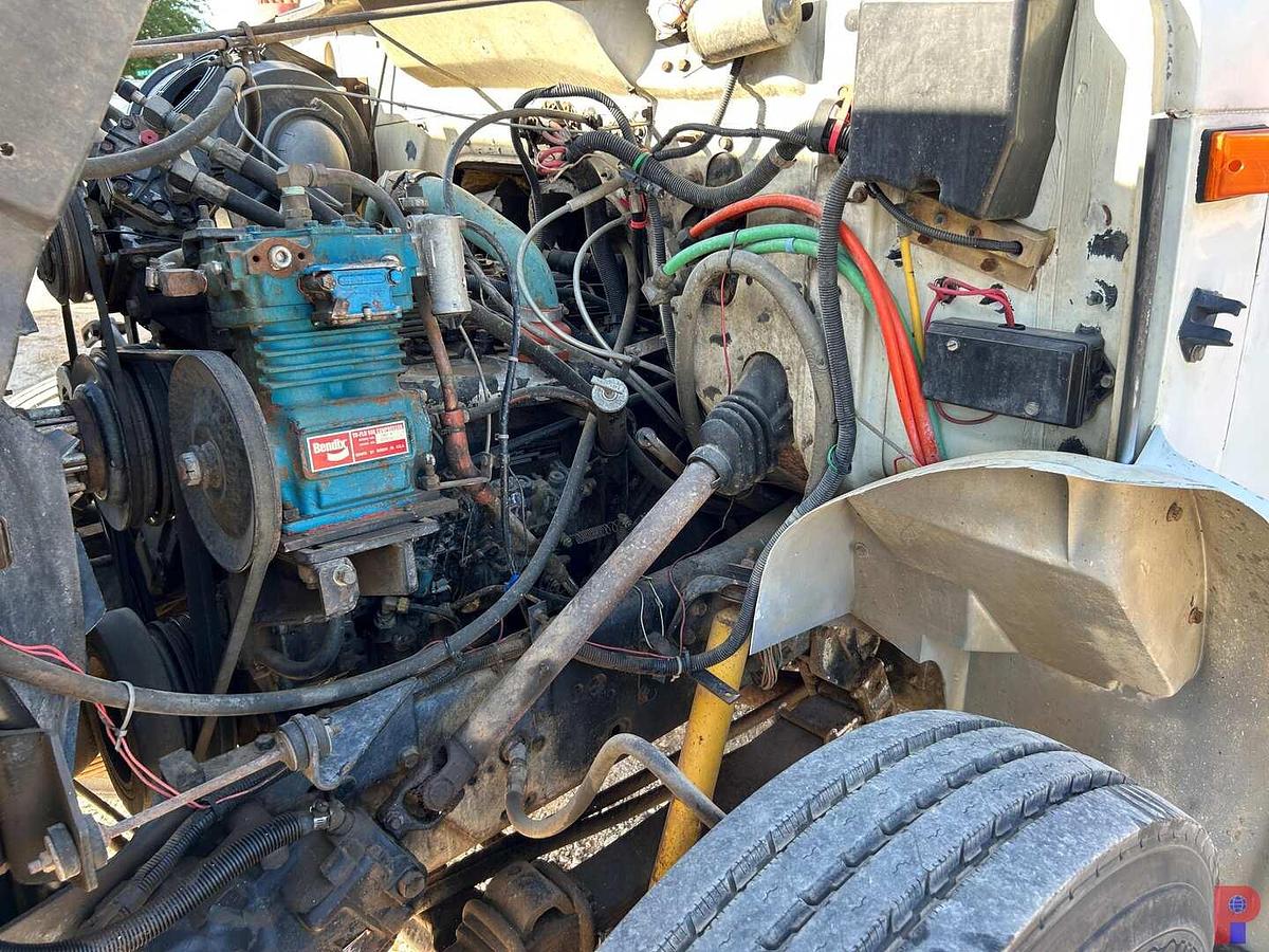 Used 1992 INTERNATIONAL S/A WIRELINE TRUCK