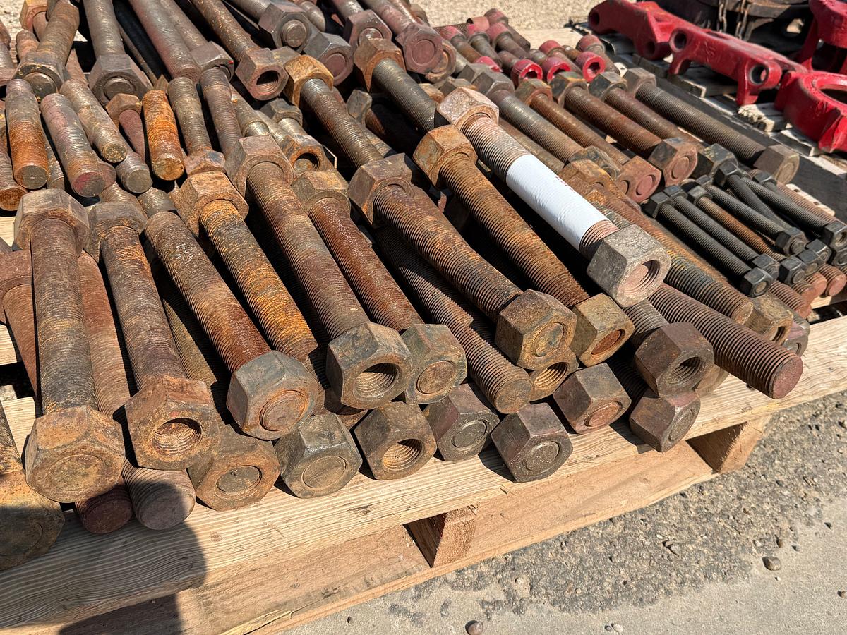 Used PALLET W/ (50+) MOSTLY 1-1/2” x 12” STUDS & NUTS