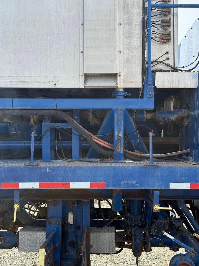 Used 2002 SPM DOUBLE PUMPER CEMENTING TRAILER