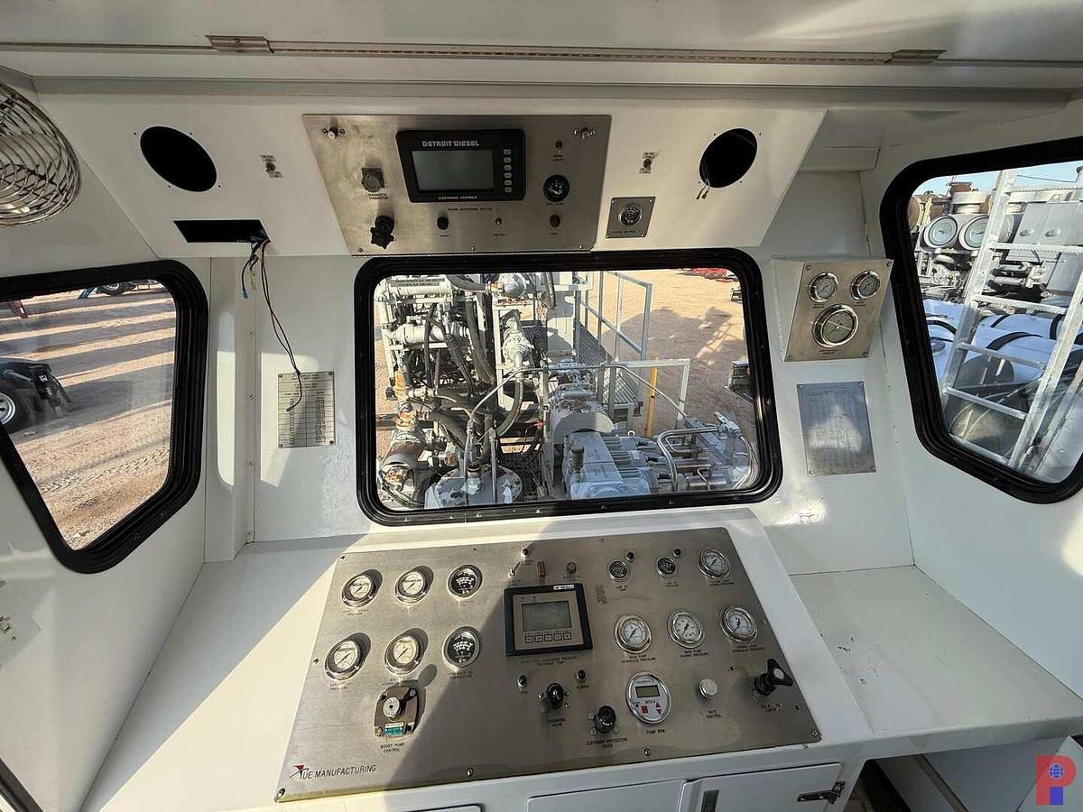 Used 2012 UE  43' T/A 665 HP NITROGEN TRIPLEX PUMP TAILER
