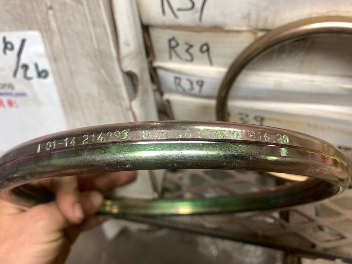 Used (33) 7 1/16 10k Oval Flange Gaskets
