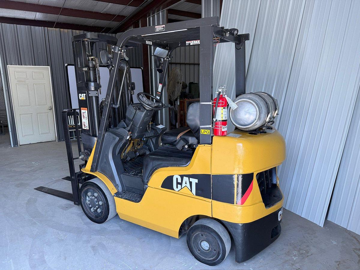 Used CATERPILLAR C5000 5K CUSHION TIRE FORKLIFT