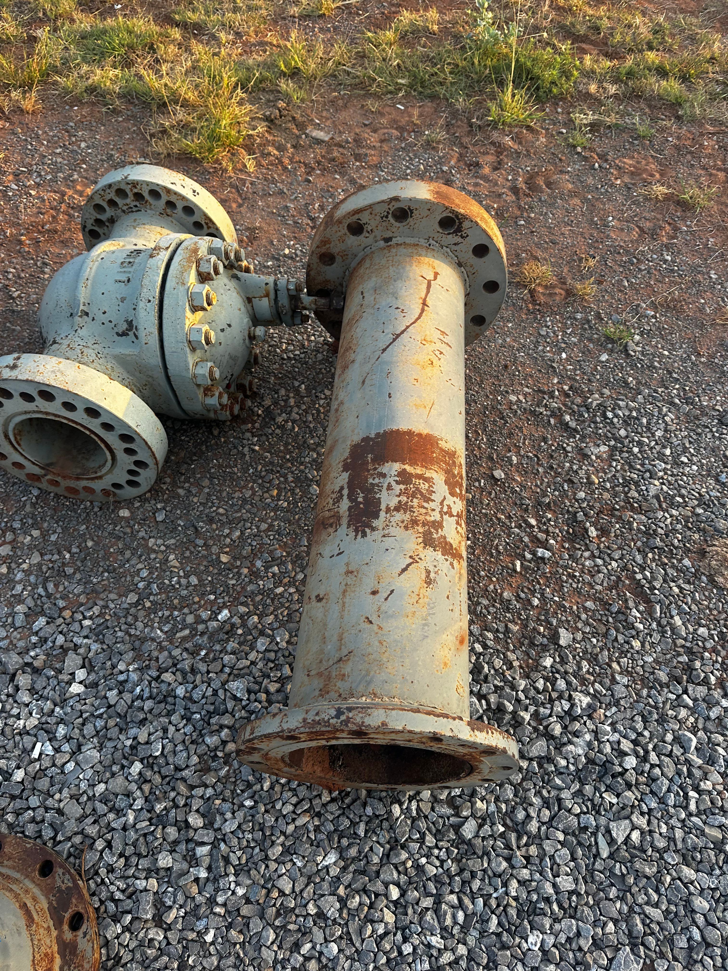 Used (3) 7 1/16 Orbital valves & (2) Spacer Spools