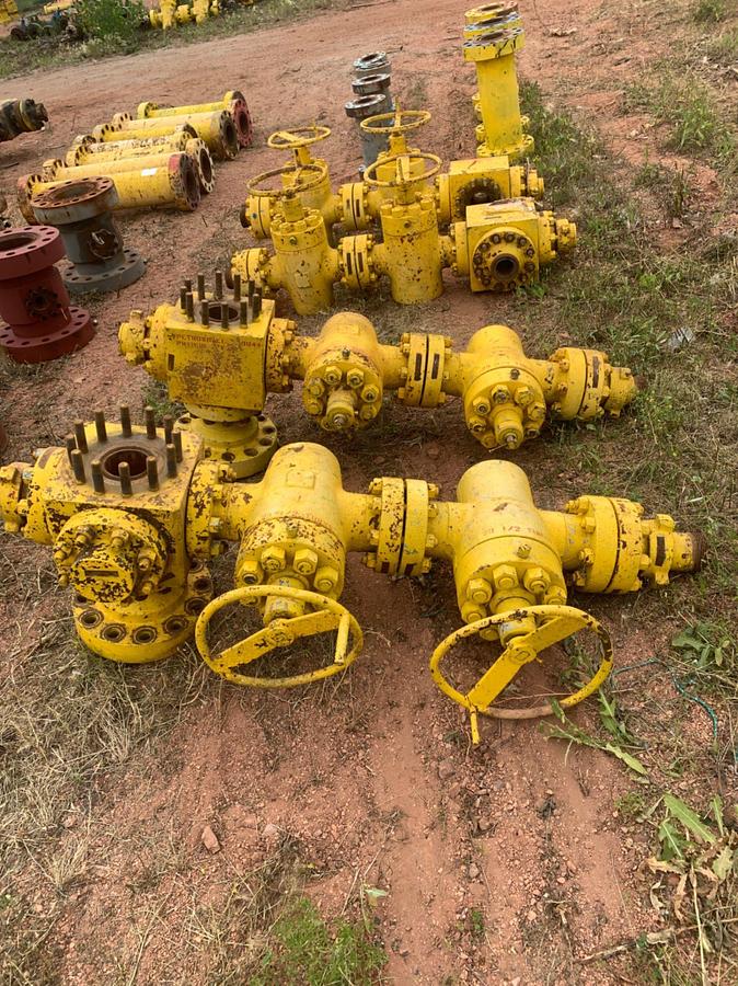 Used (8) 4-1/16 10k Studded Fluid Crosses w/ (16) 4-1/16 10k Gate Valves