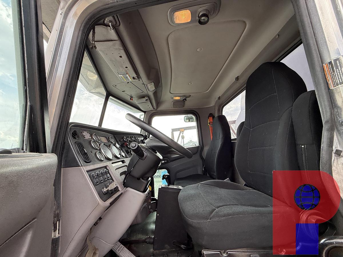 Used 2014 PETERBILT 388 T/A DUMP TRUCK