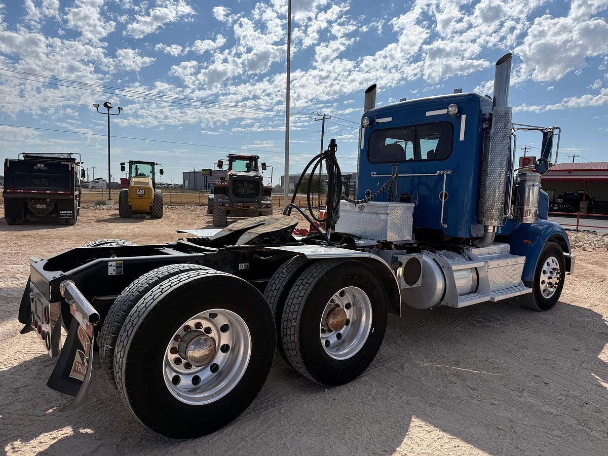 Used 2013 PETERBILT 367 T/A DAYCAB TRUCK TRACTOR
