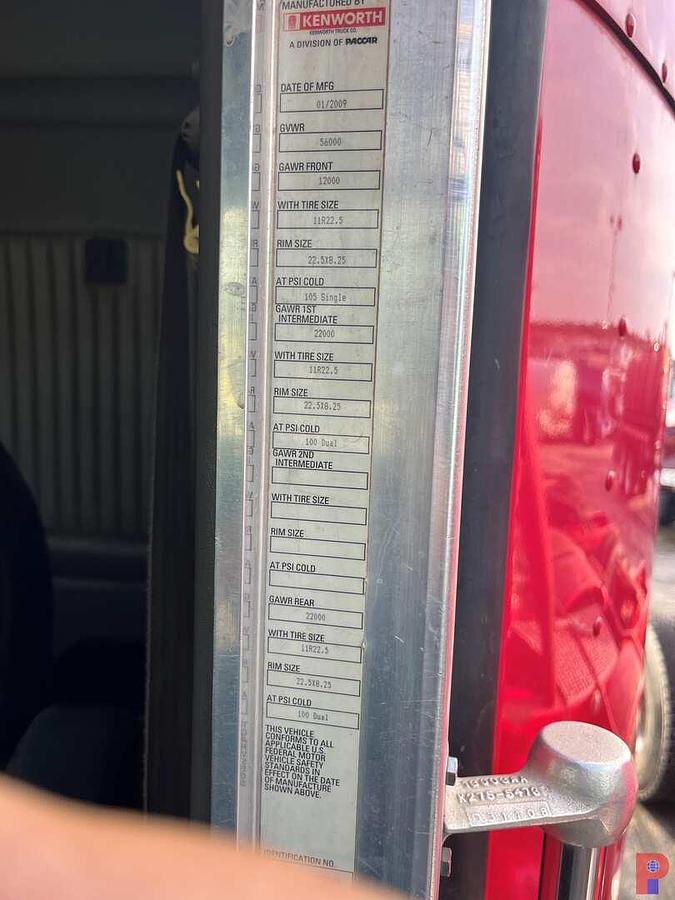 Used 2010 KENWORTH T800 T/A 36” SLEEPER TRUCK