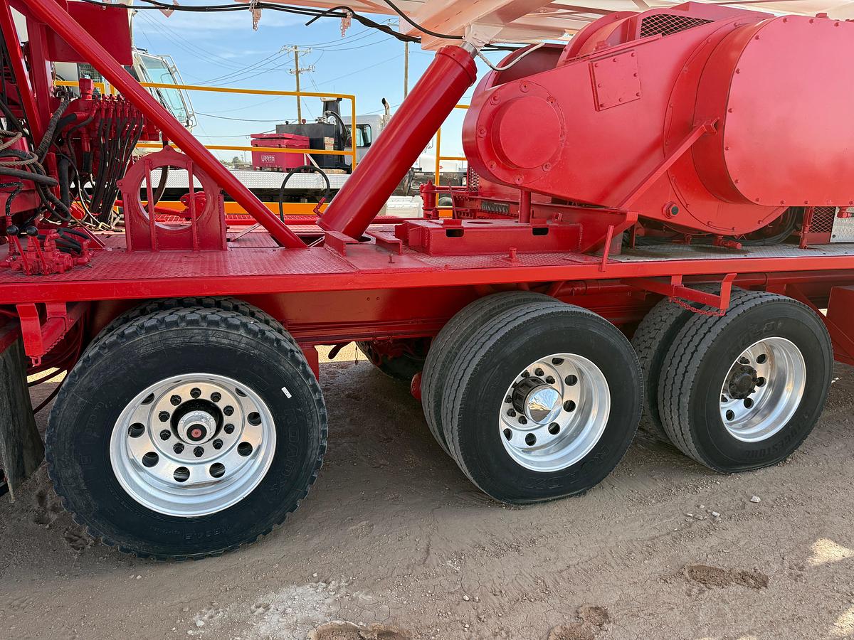 Used 2012 RIG WORKS MUSTANG 550 DD 104’-275K 5-AXLE WELL SERVICE RIG