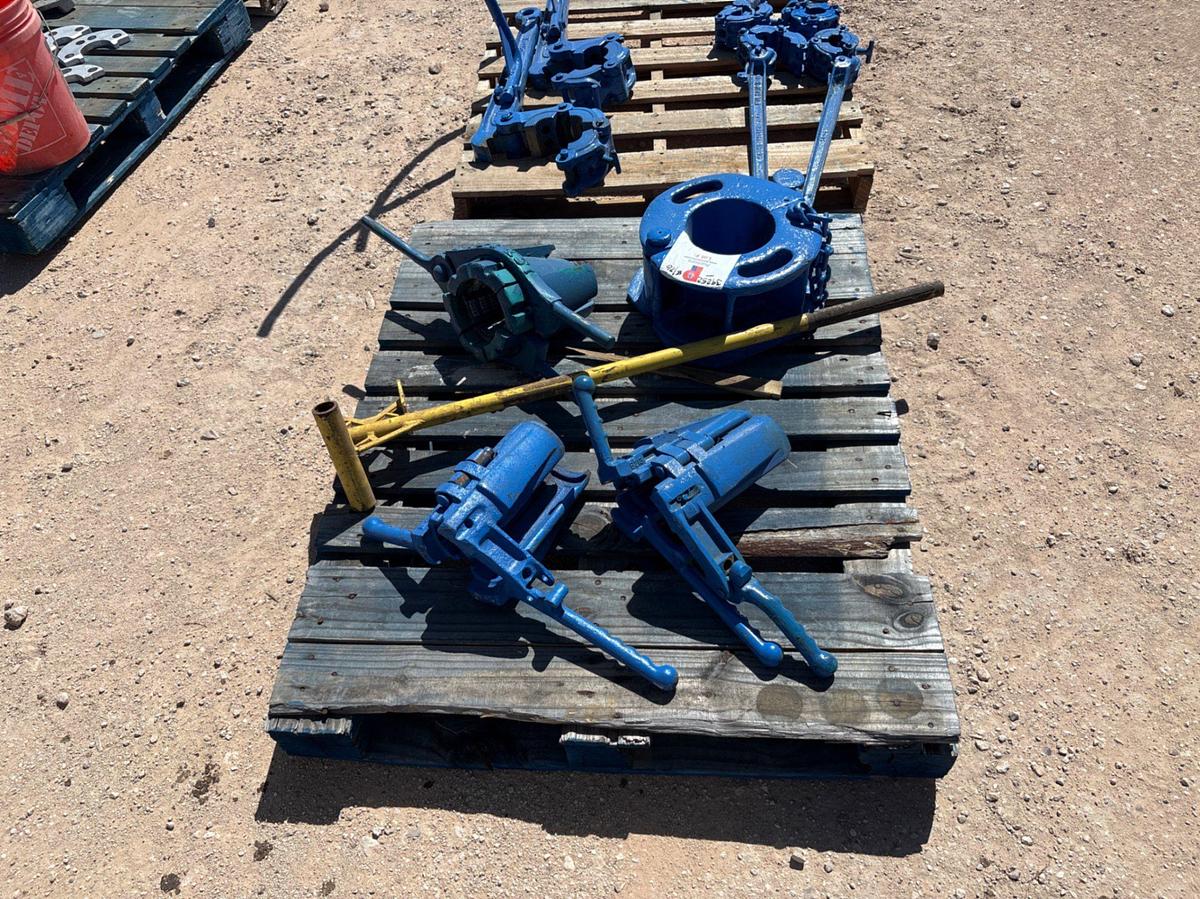 Used Pallet w/ (1) 3-1/2” split slip bowl, (2) 3-1/2” TS-100 slips, 5-1/2” ortco slips, & (1) pipe jack
