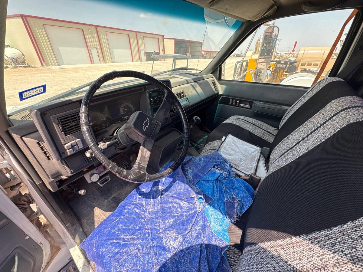 Used 2000 CHEVROLET C6500 S/A WIRELINE TRUCK