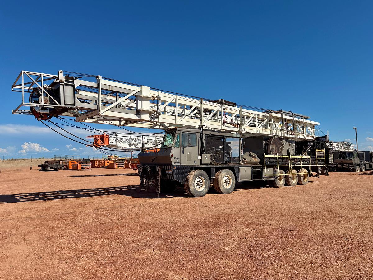 Used 2006 TAYLOR C500 DD 104'-250K 5-AXLE WELL SERVICE WORKOVER RIG