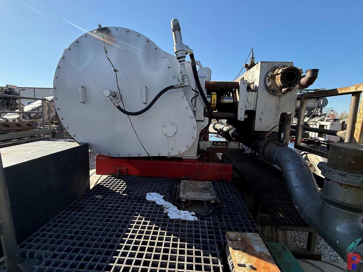 Used 2012 UE MANUFACTURING 2250 HP QUINTUPLEX 3-AXLE FRAC PUMP TRAILER (FIELD READY)