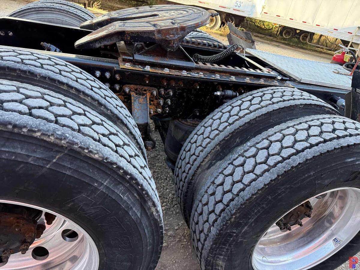 Used 2015 MACK CHU613 PINNACLE T/A DAY CAB TRUCK TRACTOR