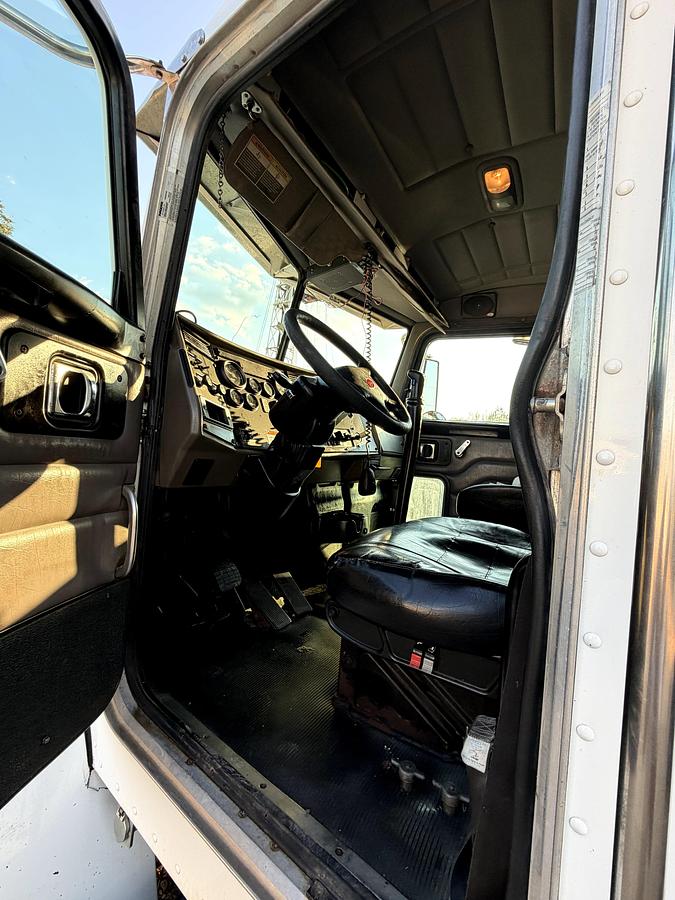 Used 2009 PETERBILT 340 T/A 15-16 CUYD DUMP TRUCK