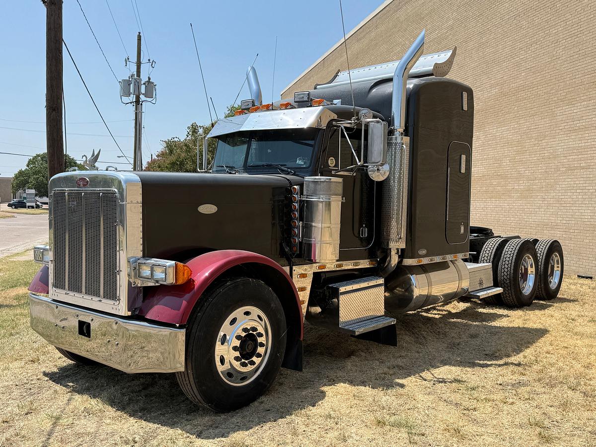 Used 2000 PETERBILT 379 EXHD SLEEPER TRUCK