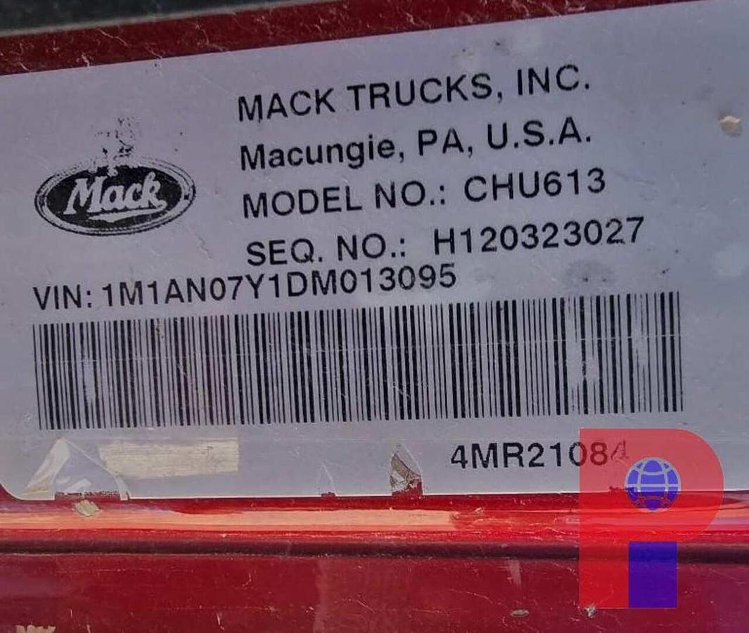 Used 2013 Mack Pinnacle t/a Winch Truck