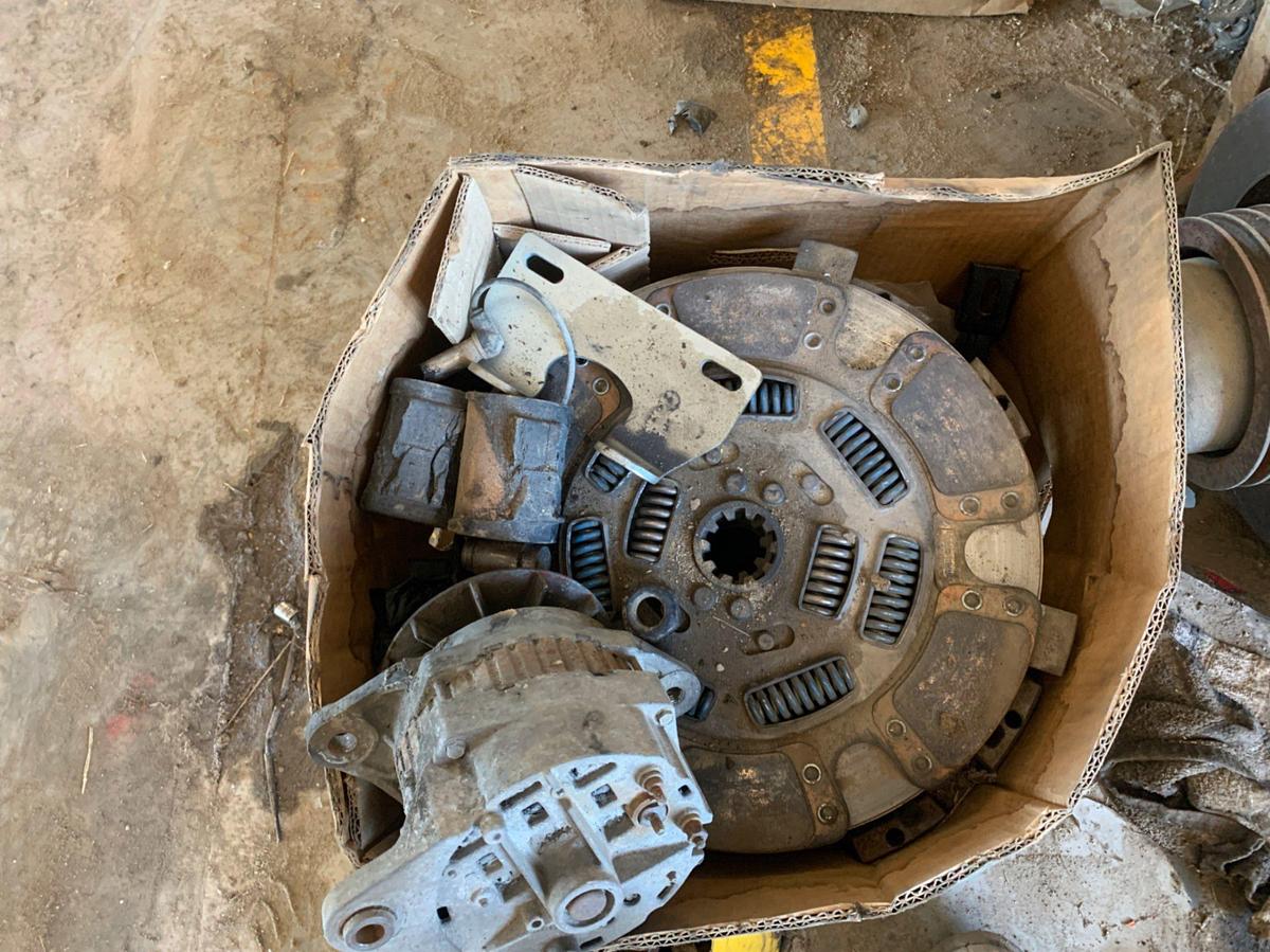 Used (Incomplete) DETROIT SERIES 60 Motor w/ Alternator, and Clutch