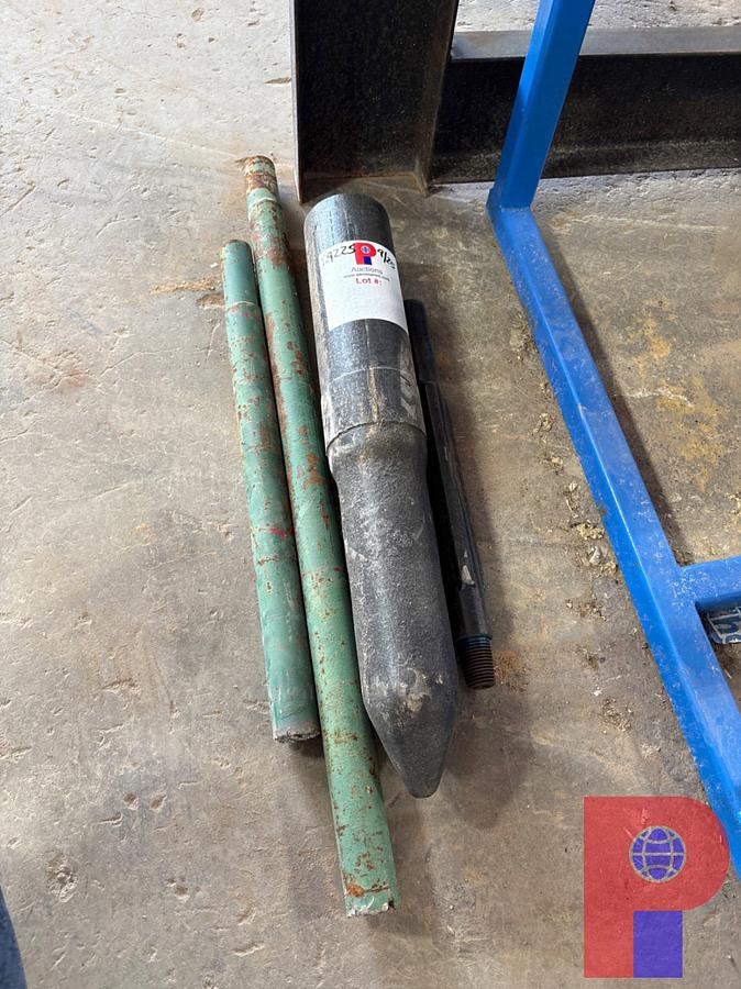 Used (2) SMALL DIAMETER SHOES, PIPE STABILIZER, &!TAPER MILL BODY