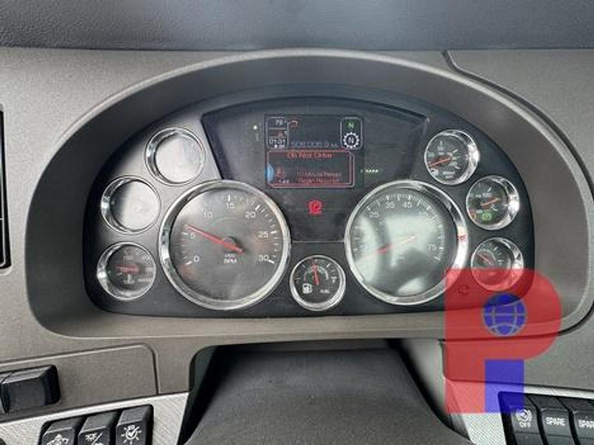 Used 2019 KENWORTH T680 T/A DAY CAB TRUCK TRACTOR