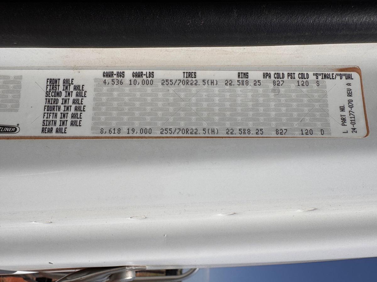 Used 2006 FRIEGHTLINER M2 CREW CAB HAUL TRUCK