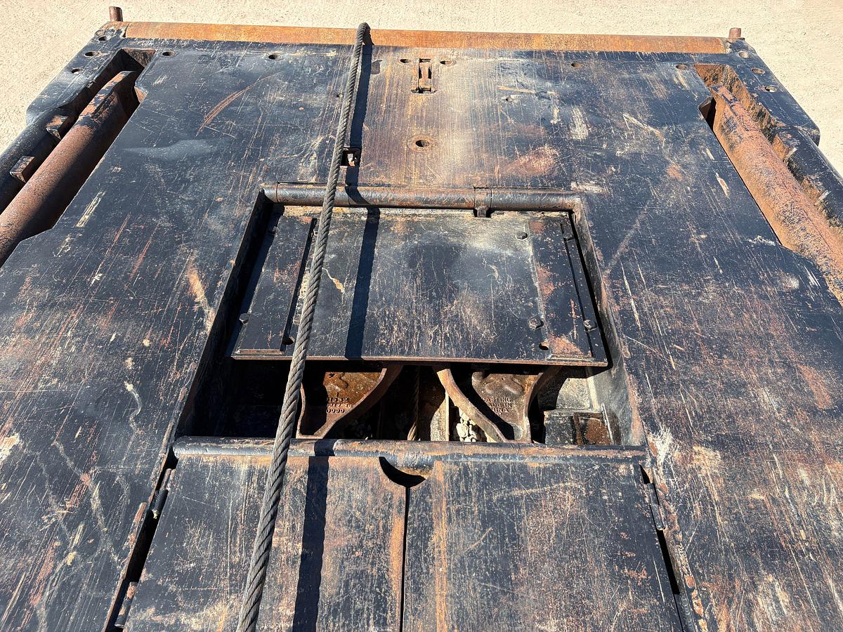 Used 2005 KENWORTH C500B TWIN STEER BED TRUCK