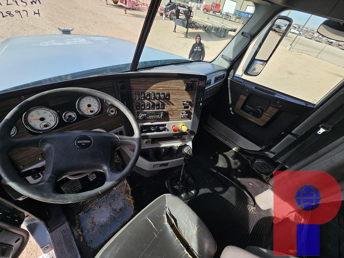 Used 2015 FREIGHTLINER T/A SLEEPER HAUL TRUCK