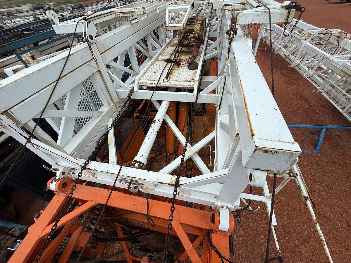 Used 2006 TAYLOR C500 DD 104'-250K 5-AXLE WELL SERVICE WORKOVER RIG