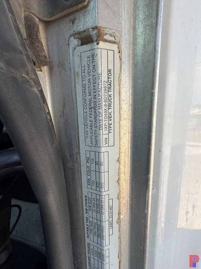 Used 2008 PETERBILT 367 T/A 36” SLEEPER TRUCK