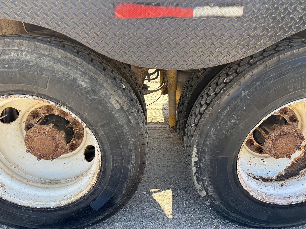 Used 2009 MACK GRANITE GU713 T/A WINCH / VACUUM TRUCK