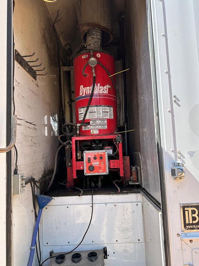 Used 2008 Peterbilt 367 Custom Vac Services HydroVac Truck