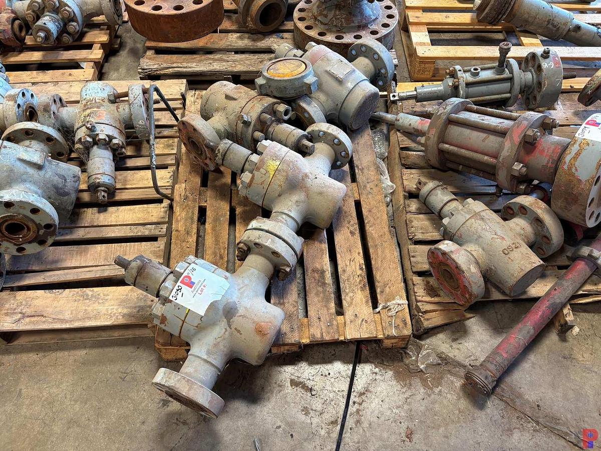 Used (4X$) 2-1/16” 15K GATE VALVES