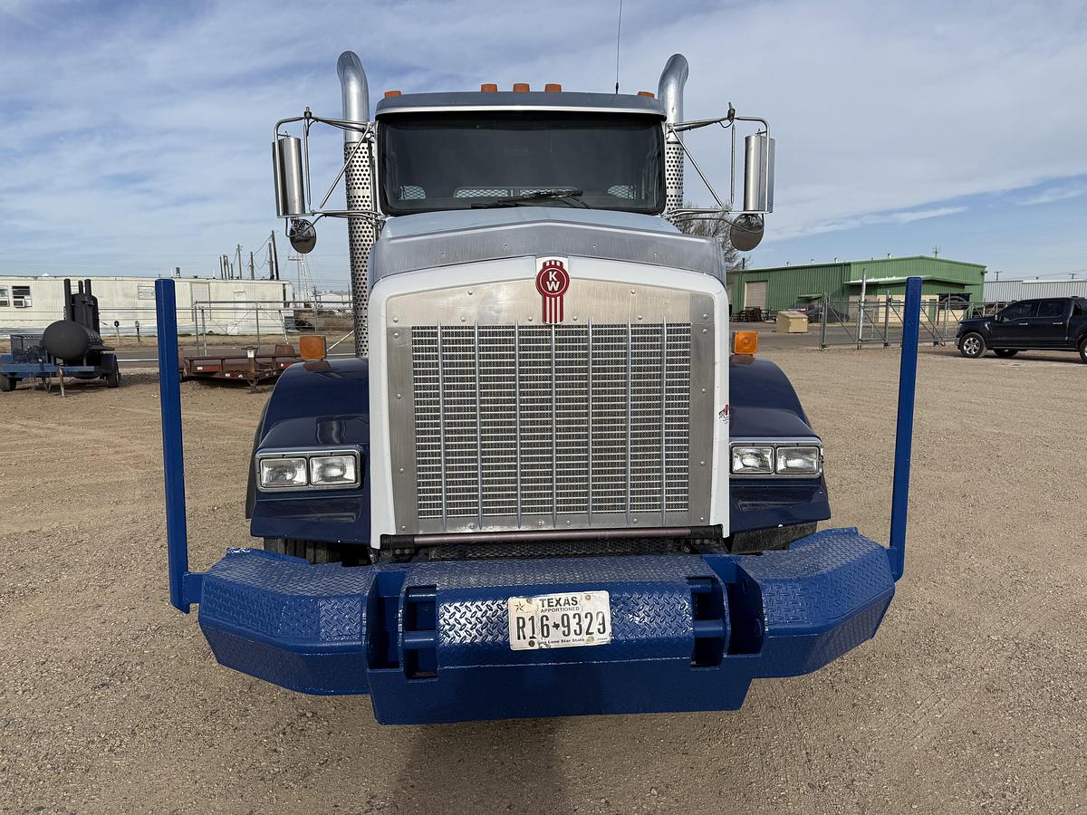 Used 2008 KENWORTH T800 T/A 60K HYD. SLICK BACK WINCH TRUCK