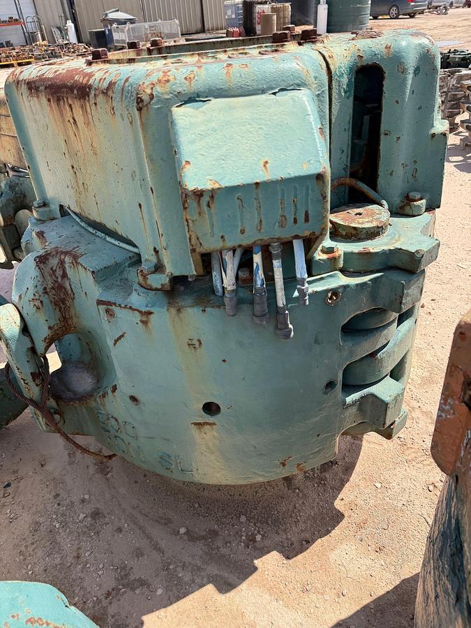 Used LOT W/ (1) VARCO 350-TON & (1) 500-TON SLIP TYPE SPIDER CASING ELEVATORS