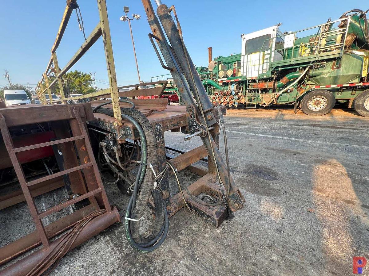 Used 40' SKIDDED HYDRAULIC CAT WALK P/B DIESEL HPU