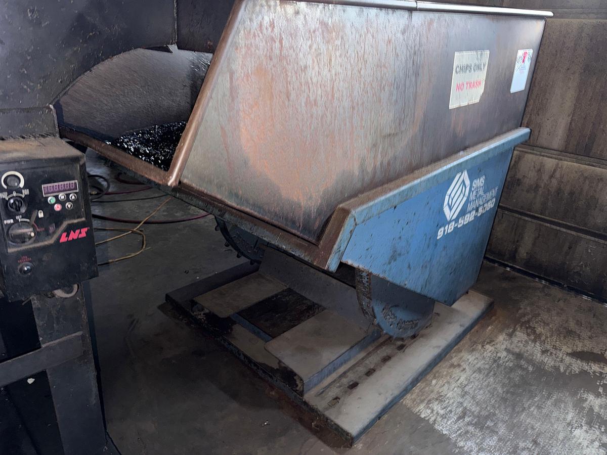 Used HIPPO HOPPER 3-4 CUYD SELF-DUMPING METAL HOPPER